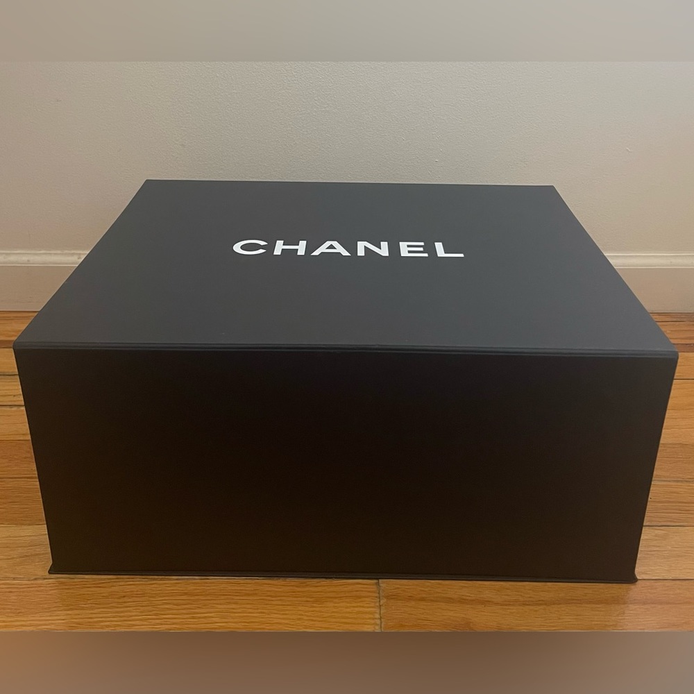 Chanel Box